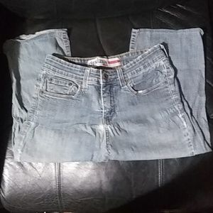 "Denizen- Totally Shaping from LEVI'S" Women's Stretchy Denim Cropped Blue Jeans